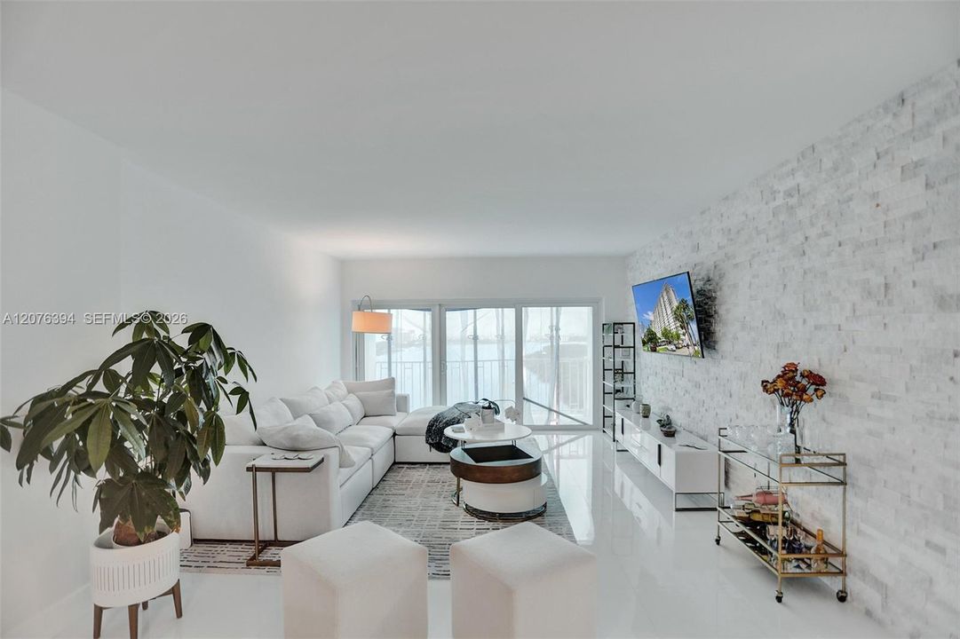 En Venta: $589,000 (2 camas, 2 baños, 1220 Pies cuadrados)