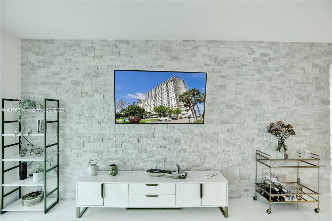 En Venta: $589,000 (2 camas, 2 baños, 1220 Pies cuadrados)