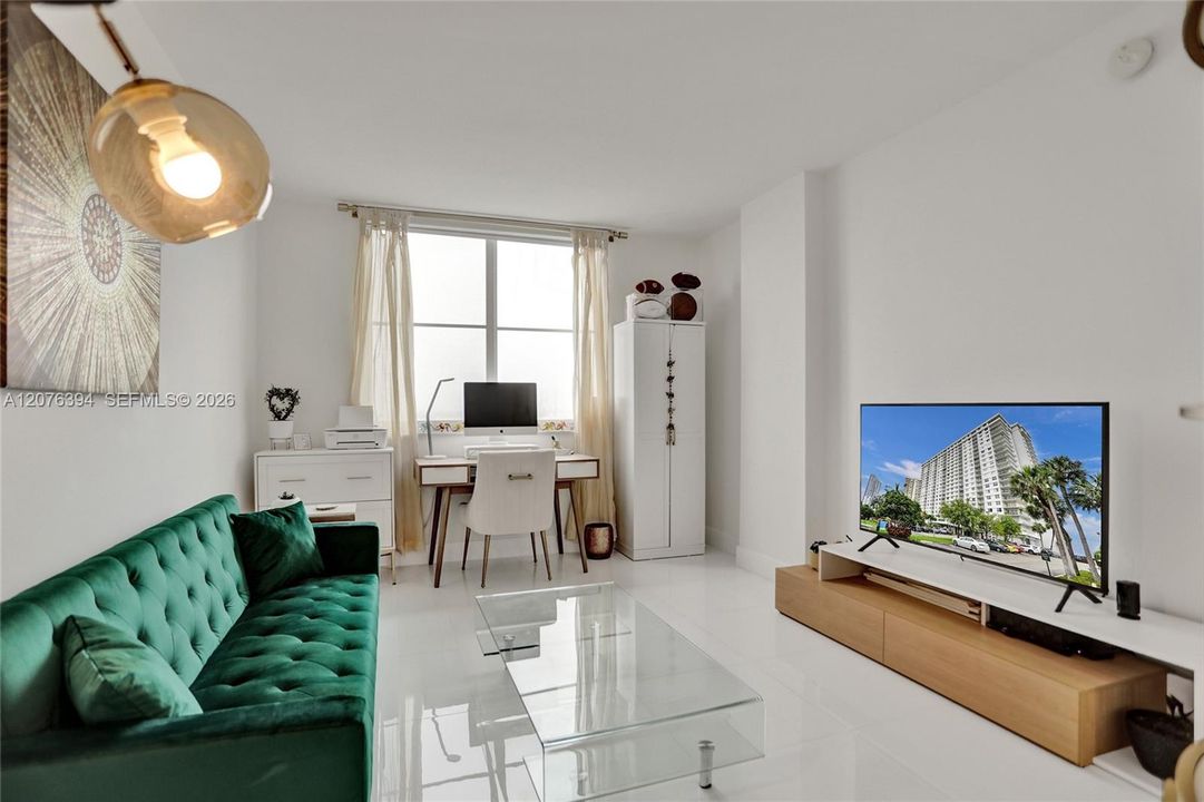 En Venta: $589,000 (2 camas, 2 baños, 1220 Pies cuadrados)