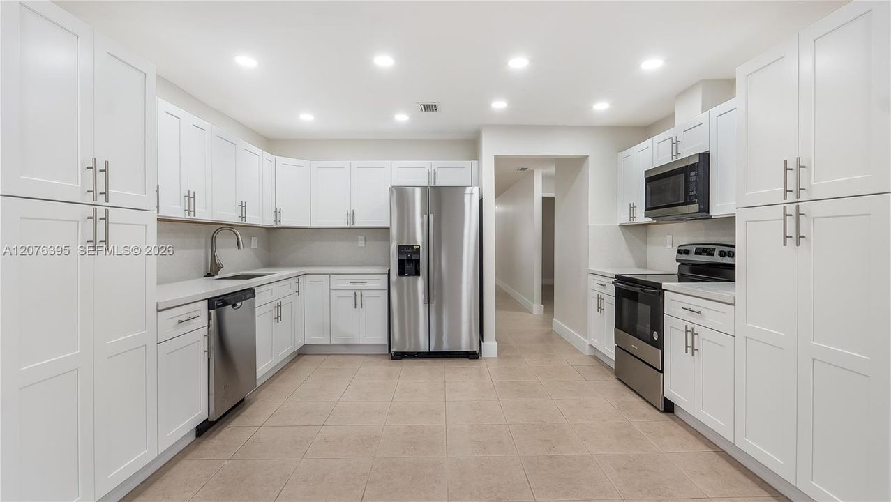 En Venta: $845,000 (0 camas, 0 baños, 3408 Pies cuadrados)