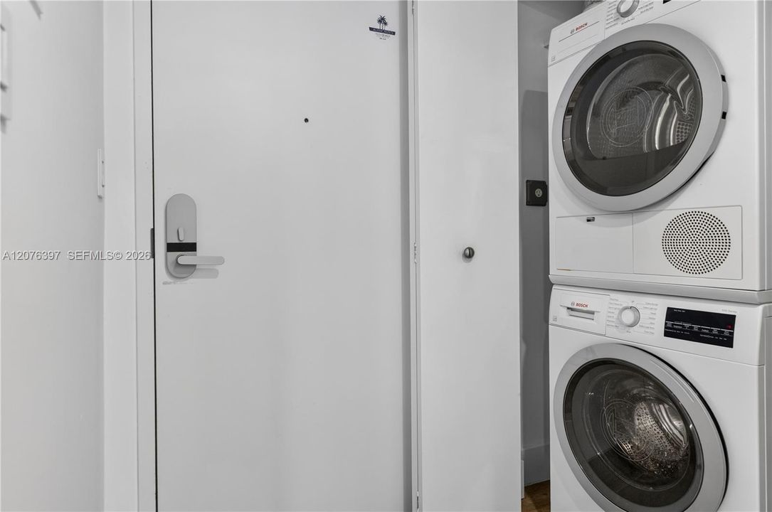En Venta: $3,690,000 (2 camas, 2 baños, 1640 Pies cuadrados)
