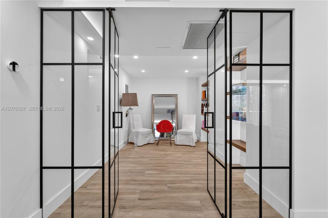 En Venta: $3,690,000 (2 camas, 2 baños, 1640 Pies cuadrados)
