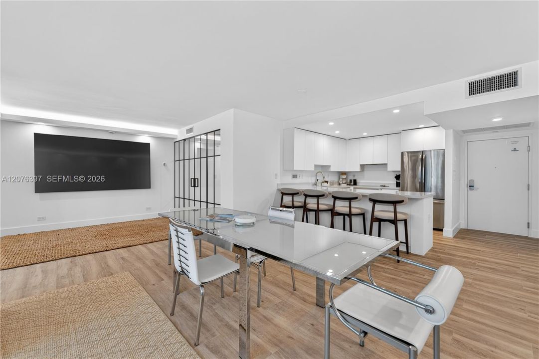En Venta: $3,690,000 (2 camas, 2 baños, 1640 Pies cuadrados)