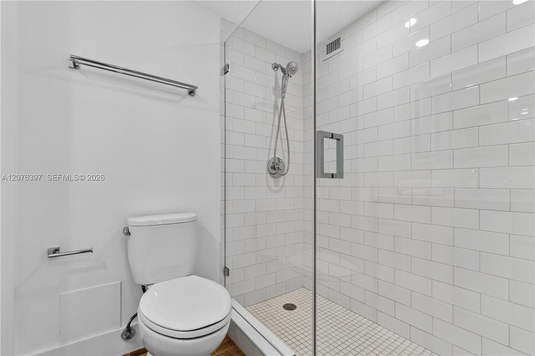 En Venta: $3,690,000 (2 camas, 2 baños, 1640 Pies cuadrados)
