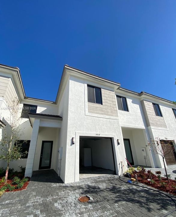 For Rent: $3,800 (3 beds, 2 baths, 2250 Square Feet)