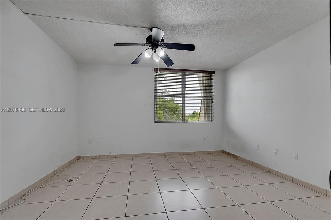 В аренду: $2,800 (2 спален, 2 ванн, 1285 Квадратных фут)