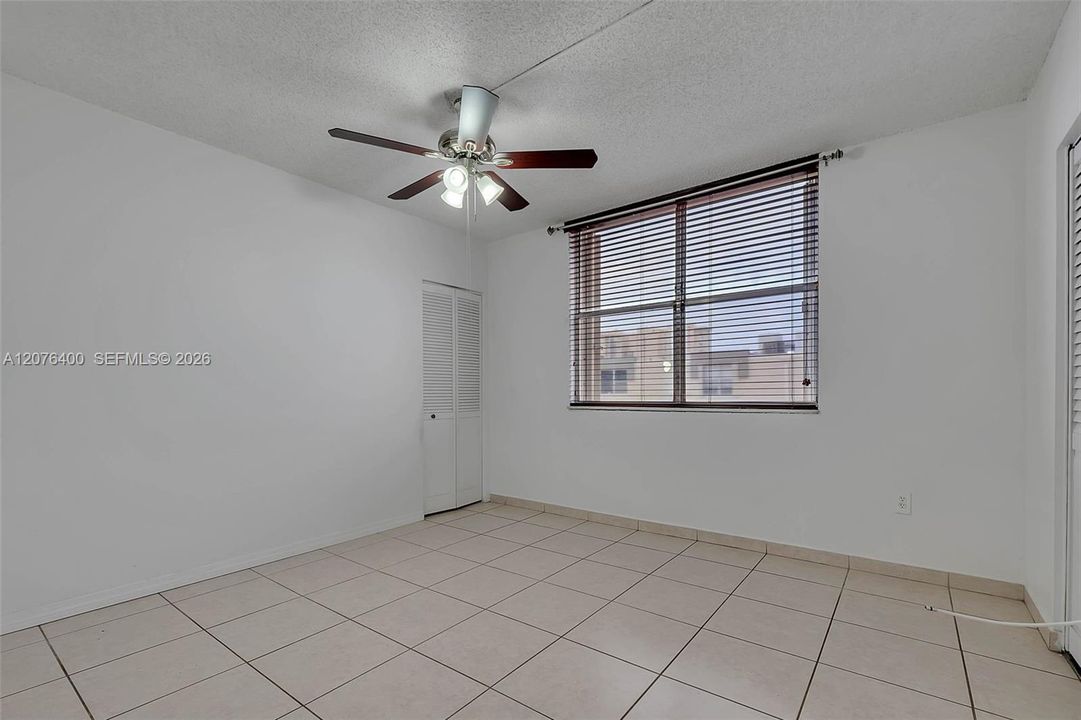 В аренду: $2,800 (2 спален, 2 ванн, 1285 Квадратных фут)