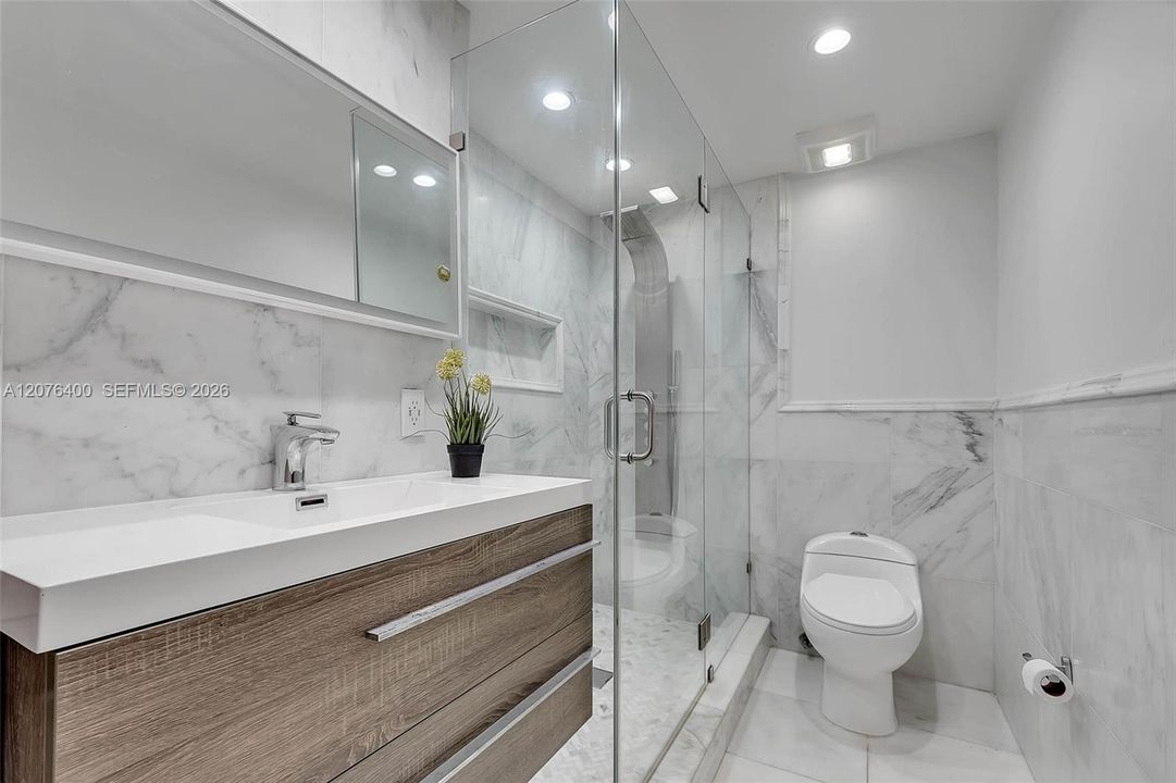 В аренду: $2,800 (2 спален, 2 ванн, 1285 Квадратных фут)
