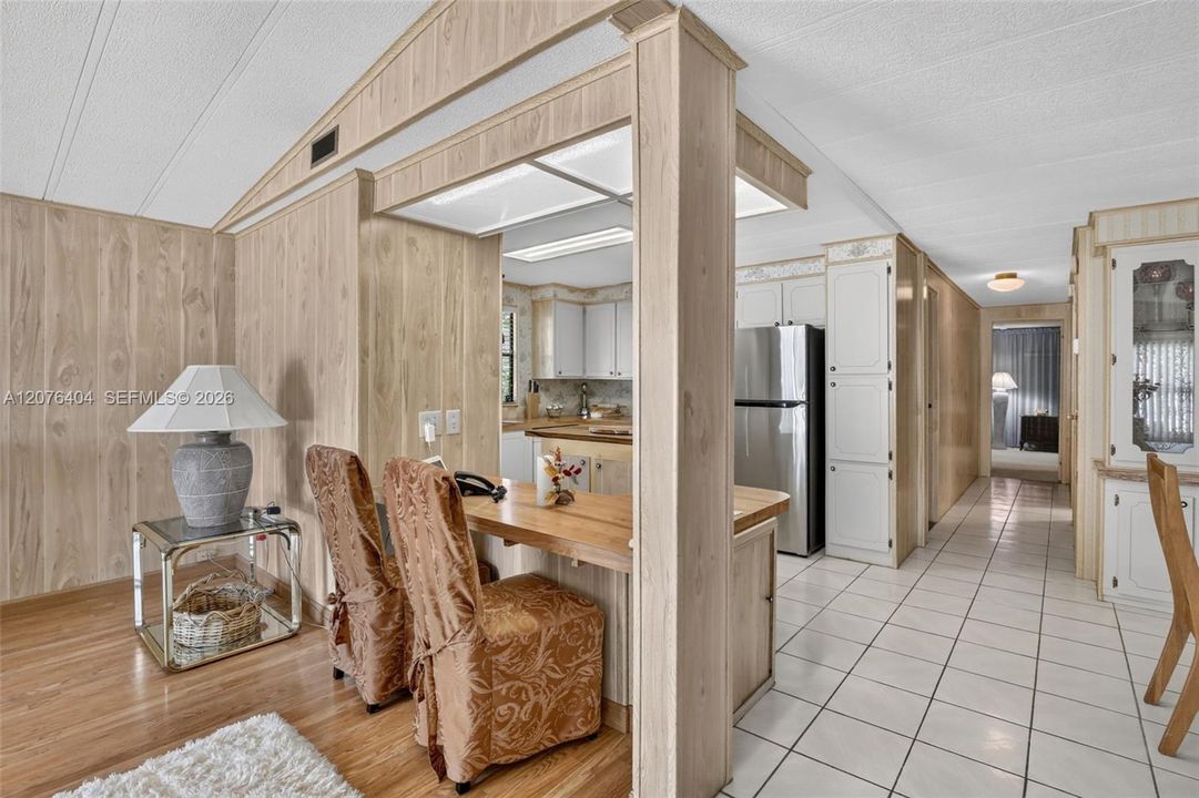 На продажу: $240,000 (2 спален, 2 ванн, 1320 Квадратных фут)