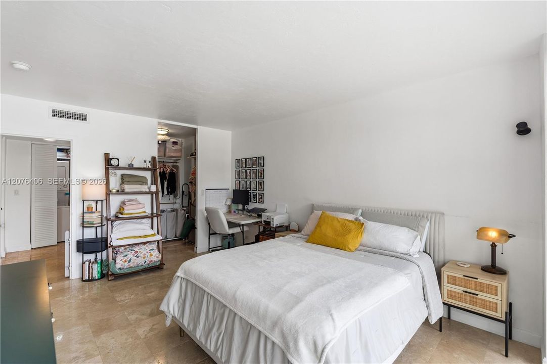 En Venta: $485,000 (1 camas, 1 baños, 832 Pies cuadrados)