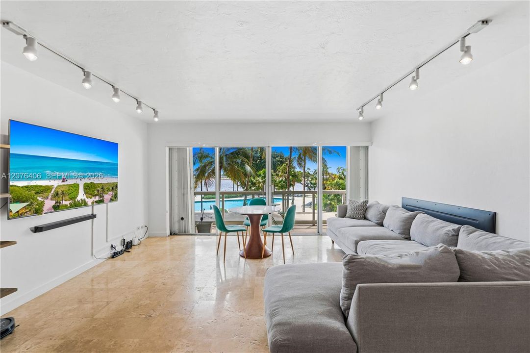 En Venta: $485,000 (1 camas, 1 baños, 832 Pies cuadrados)