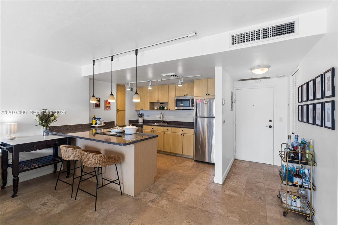 En Venta: $485,000 (1 camas, 1 baños, 832 Pies cuadrados)