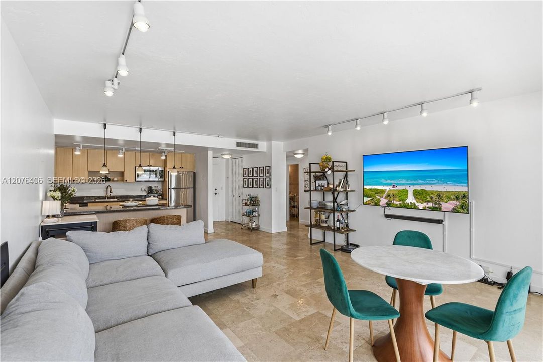 En Venta: $485,000 (1 camas, 1 baños, 832 Pies cuadrados)