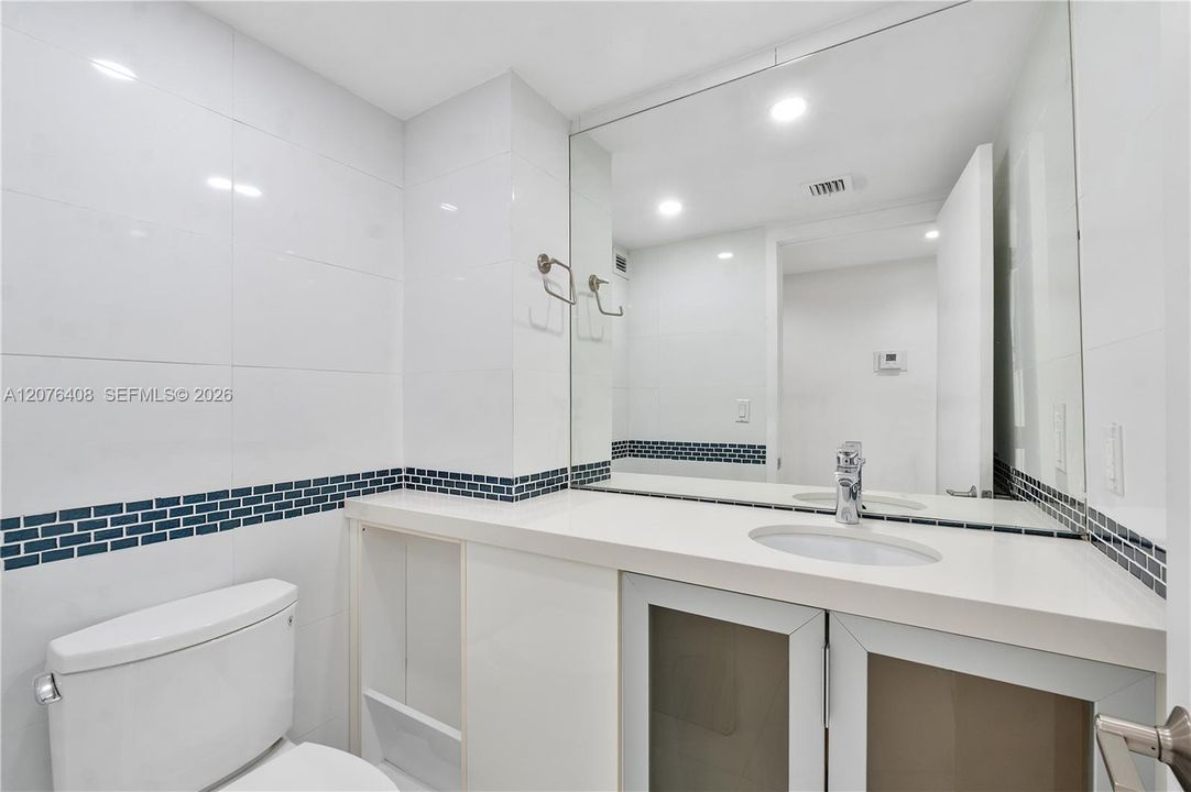На продажу: $839,000 (2 спален, 2 ванн, 1570 Квадратных фут)
