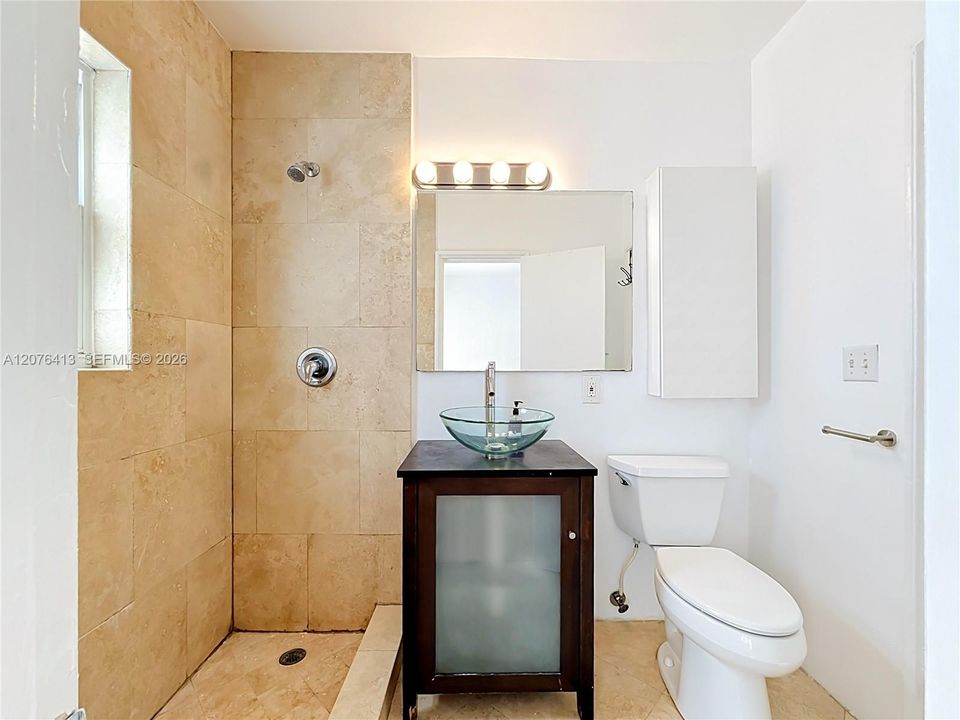 В аренду: $2,250 (1 спален, 1 ванн, 580 Квадратных фут)