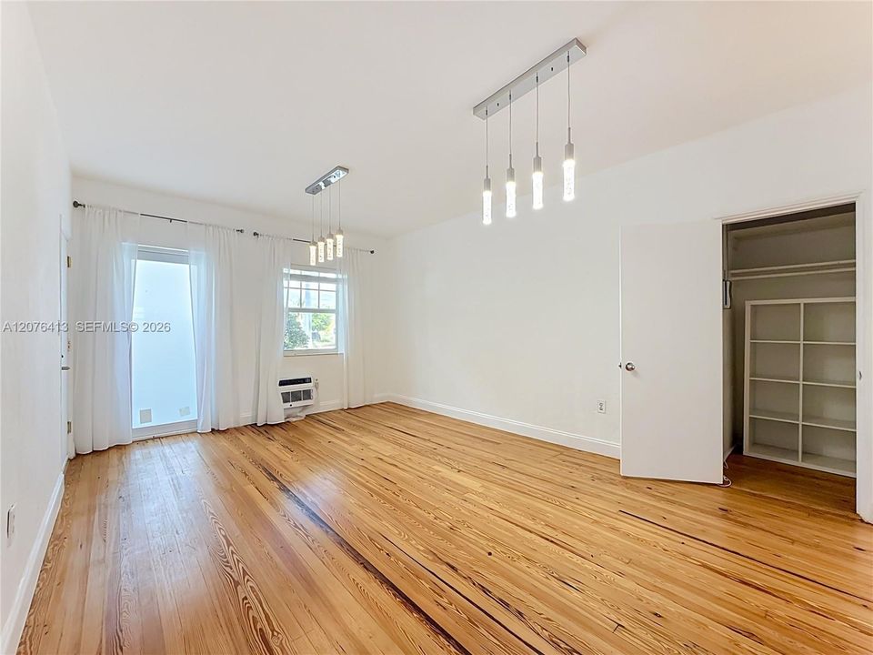 В аренду: $2,250 (1 спален, 1 ванн, 580 Квадратных фут)