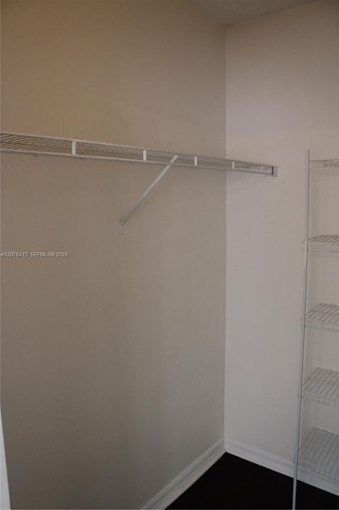 For Rent: $2,500 (3 beds, 2 baths, 1140 Square Feet)