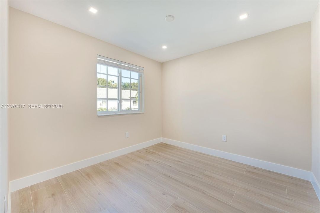 В аренду: $3,200 (3 спален, 2 ванн, 1150 Квадратных фут)
