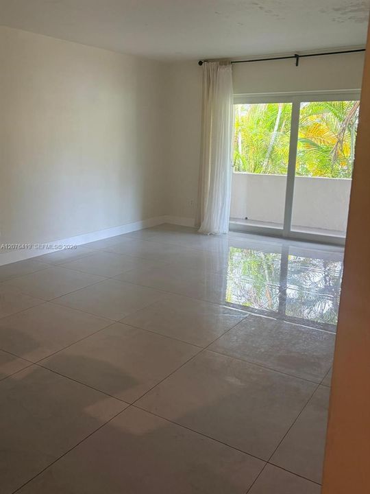 Activo con contrato: $1,900 (1 camas, 1 baños, 665 Pies cuadrados)