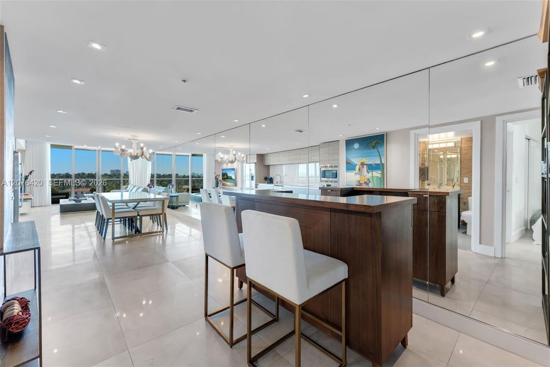 For Sale: $1,169,000 (2 beds, 2 baths, 1143 Square Feet)