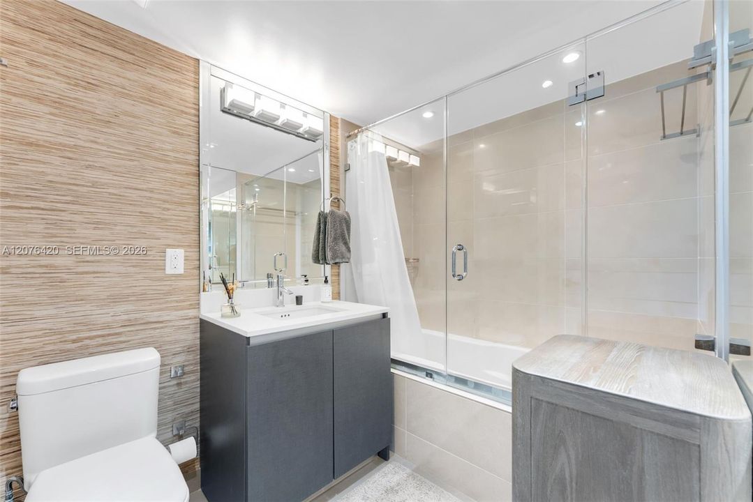 For Sale: $1,169,000 (2 beds, 2 baths, 1143 Square Feet)