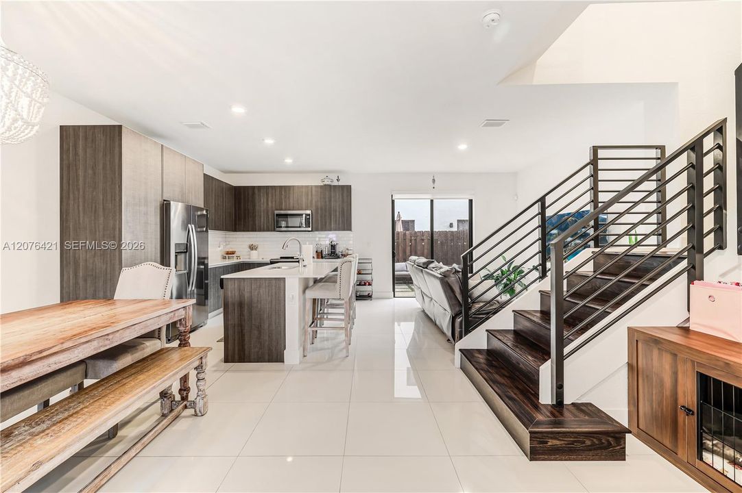 En Venta: $640,000 (3 camas, 2 baños, 1672 Pies cuadrados)