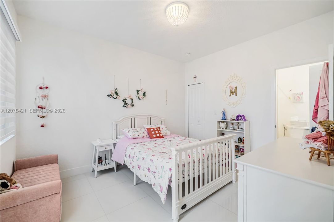 En Venta: $640,000 (3 camas, 2 baños, 1672 Pies cuadrados)