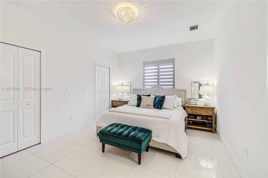 En Venta: $640,000 (3 camas, 2 baños, 1672 Pies cuadrados)