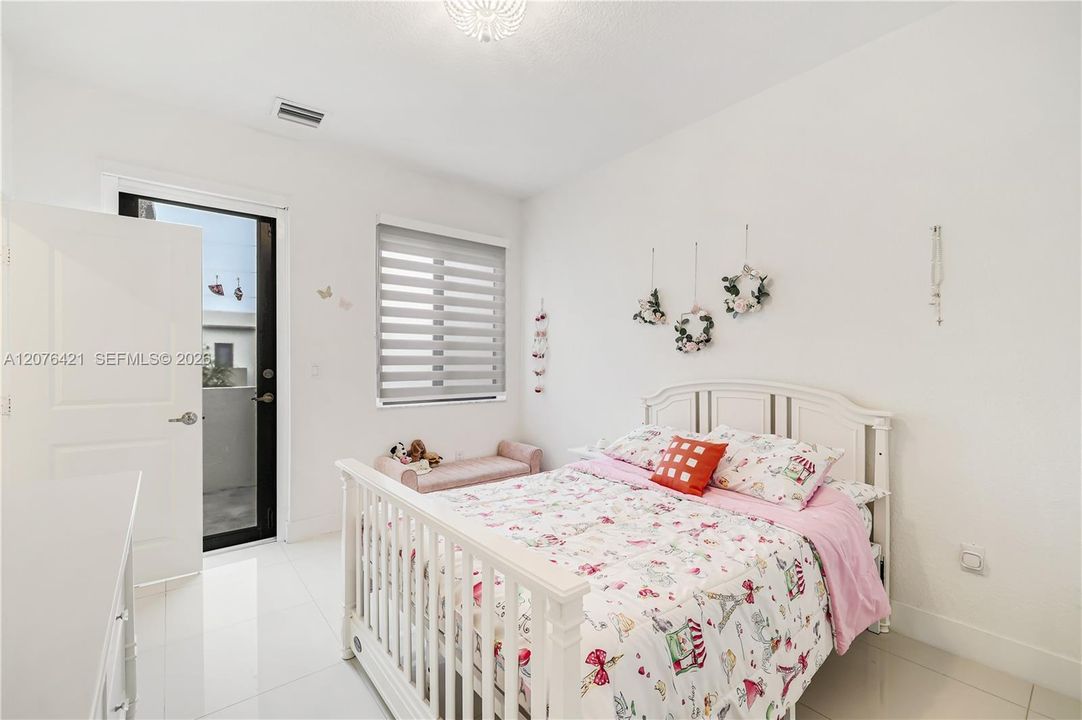 En Venta: $640,000 (3 camas, 2 baños, 1672 Pies cuadrados)
