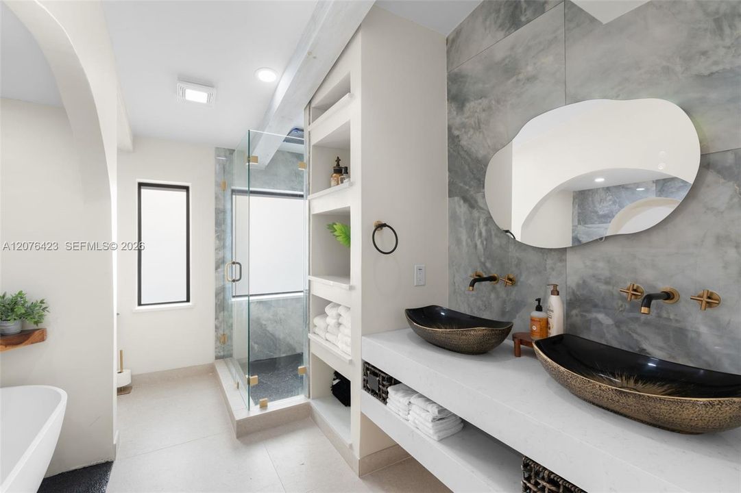 For Sale: $1,850,000 (5 beds, 4 baths, 2836 Square Feet)