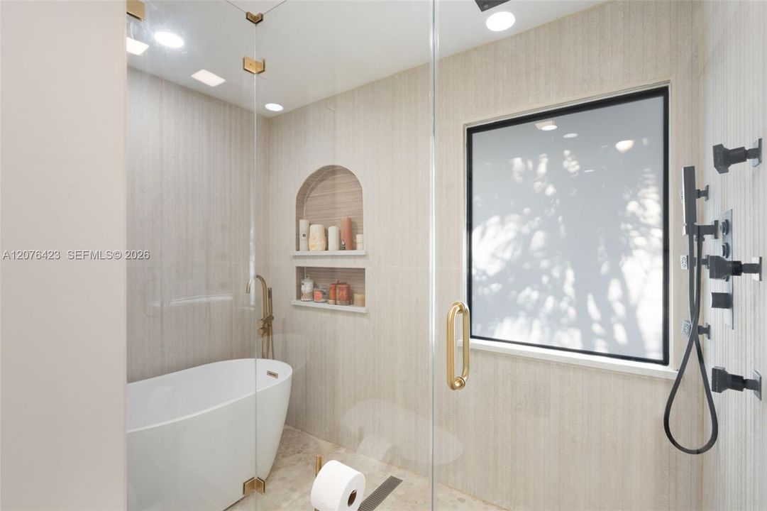 For Sale: $1,850,000 (5 beds, 4 baths, 2836 Square Feet)