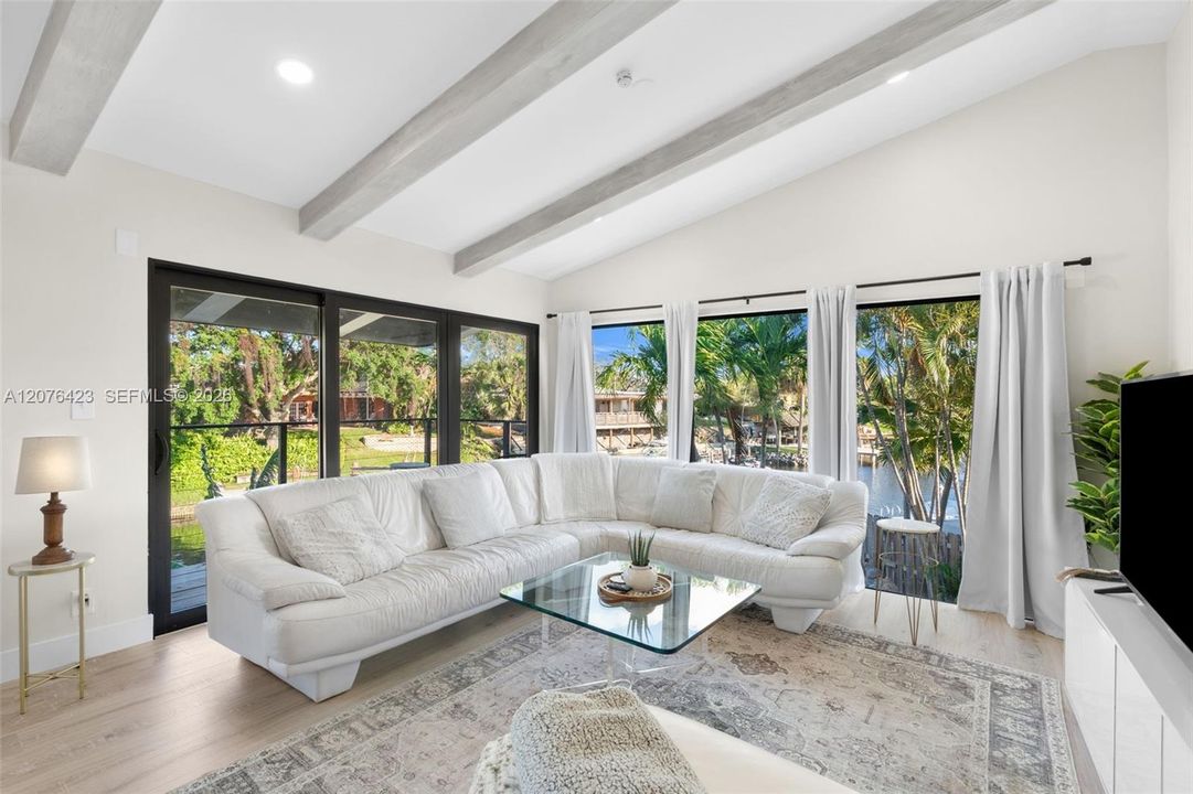 For Sale: $1,850,000 (5 beds, 4 baths, 2836 Square Feet)