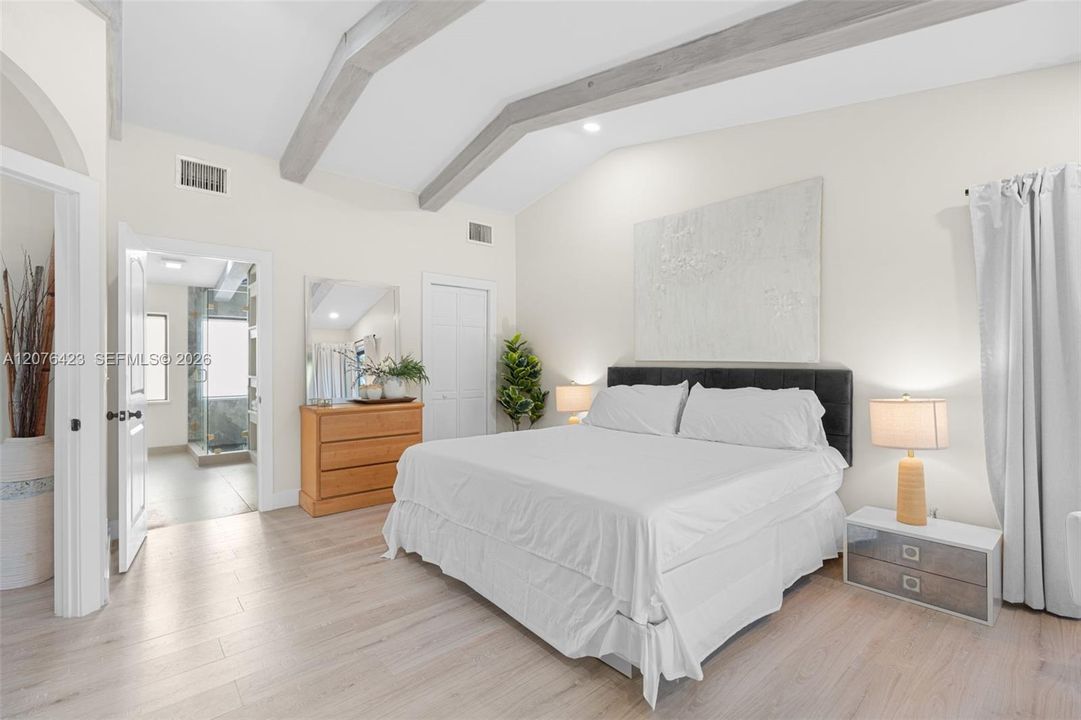 For Sale: $1,850,000 (5 beds, 4 baths, 2836 Square Feet)