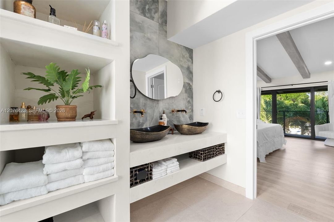 For Sale: $1,850,000 (5 beds, 4 baths, 2836 Square Feet)