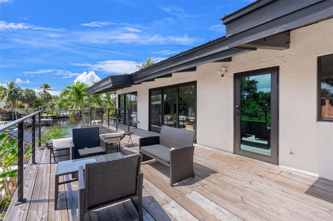 For Sale: $1,850,000 (5 beds, 4 baths, 2836 Square Feet)