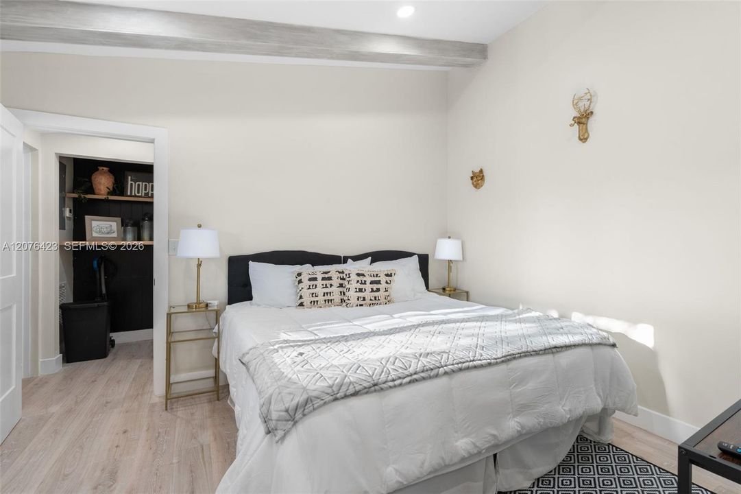For Sale: $1,850,000 (5 beds, 4 baths, 2836 Square Feet)