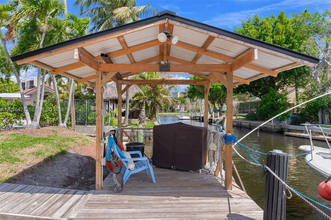 For Sale: $1,850,000 (5 beds, 4 baths, 2836 Square Feet)