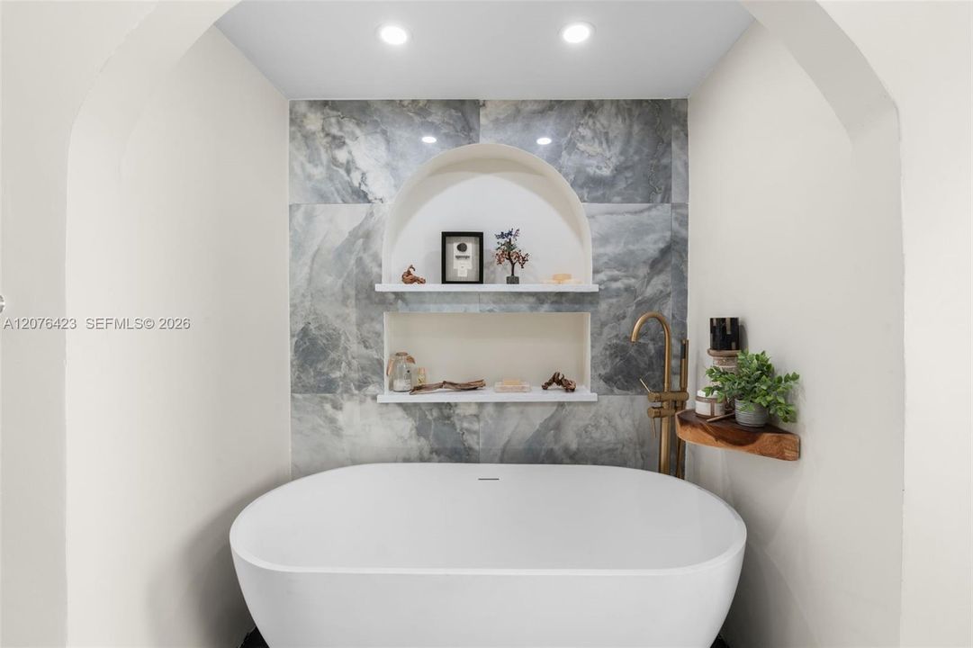 For Sale: $1,850,000 (5 beds, 4 baths, 2836 Square Feet)