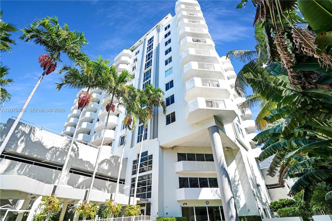En Venta: $530,000 (2 camas, 2 baños, 880 Pies cuadrados)