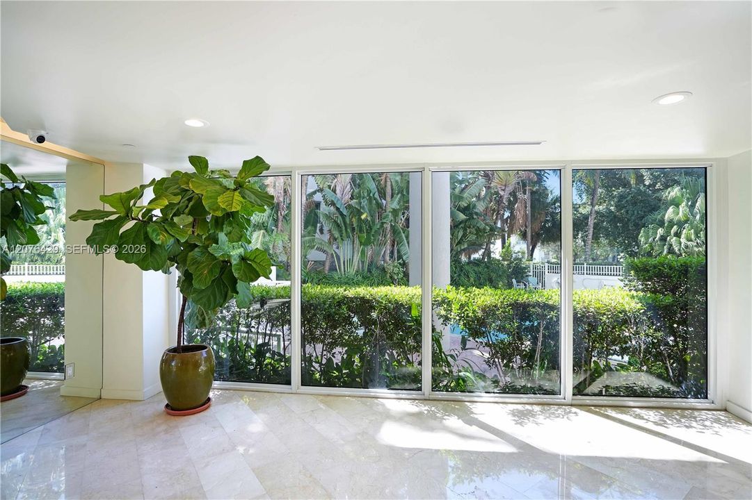 En Venta: $530,000 (2 camas, 2 baños, 880 Pies cuadrados)