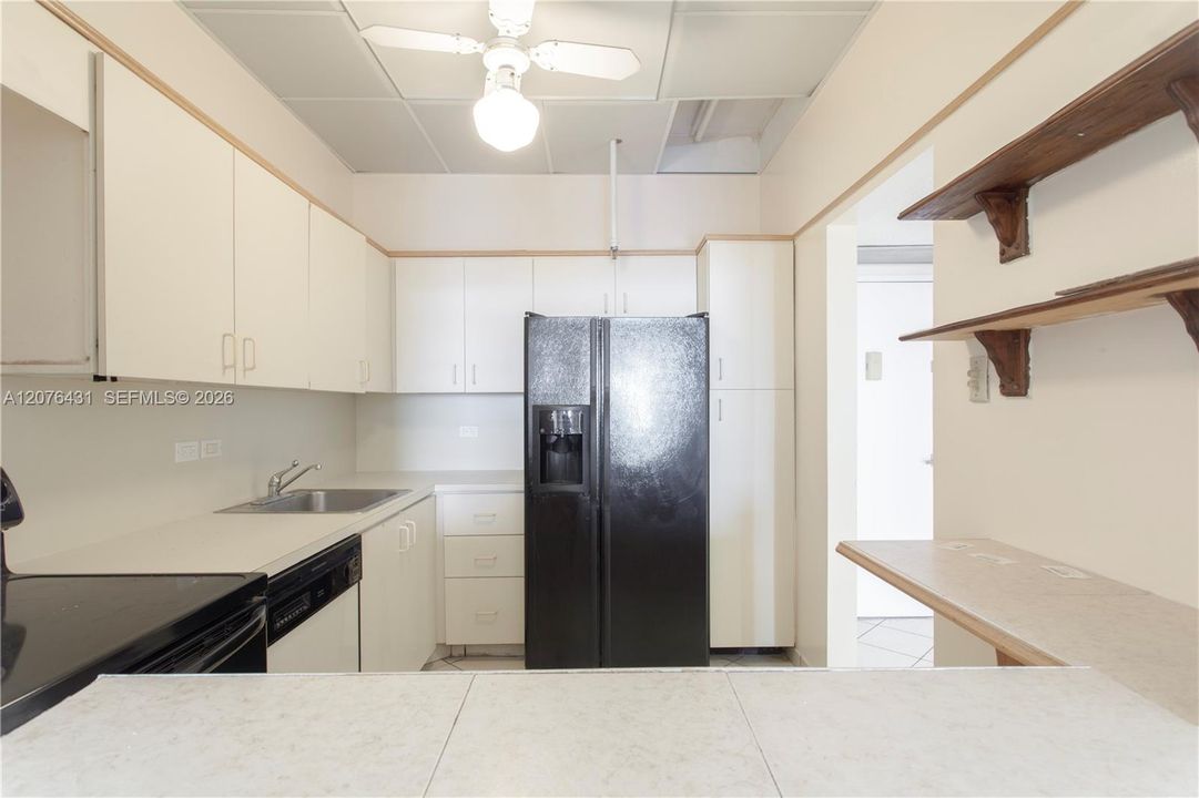 En Venta: $450,000 (2 camas, 2 baños, 1130 Pies cuadrados)