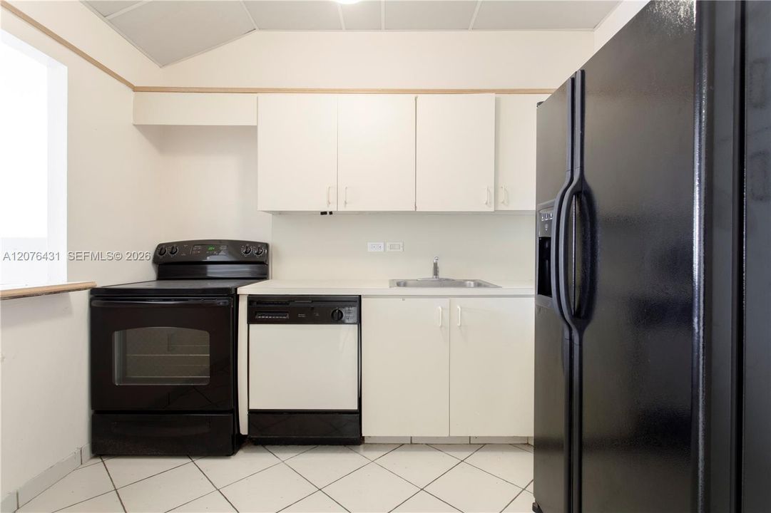 En Venta: $450,000 (2 camas, 2 baños, 1130 Pies cuadrados)