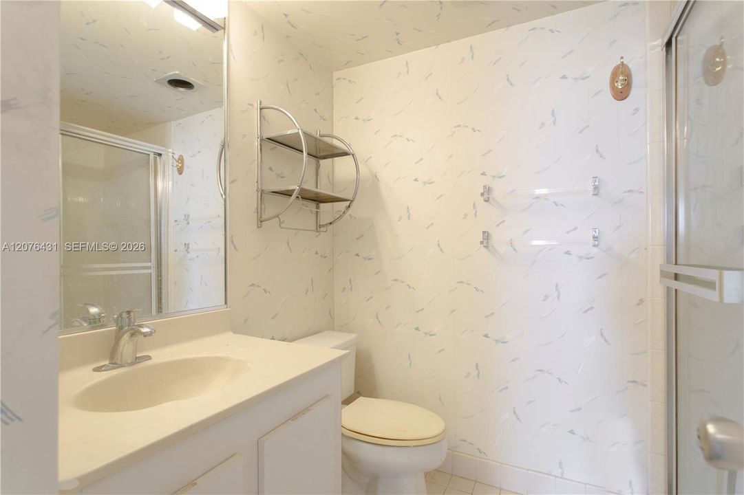 En Venta: $450,000 (2 camas, 2 baños, 1130 Pies cuadrados)