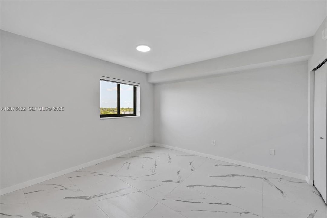 В аренду: $2,800 (2 спален, 2 ванн, 901 Квадратных фут)