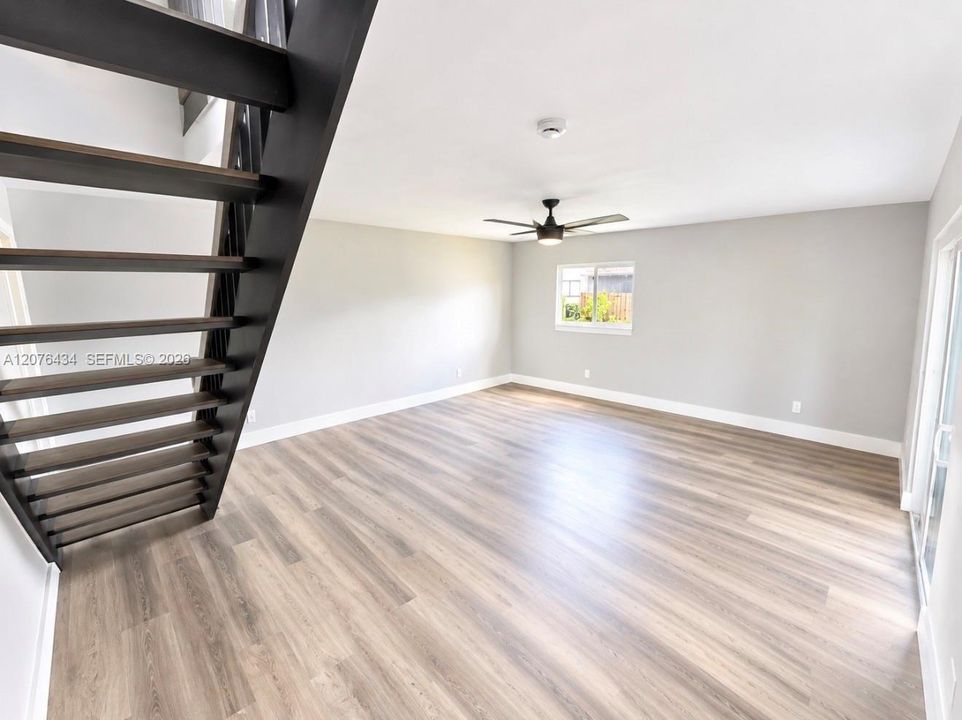 En Venta: $395,000 (3 camas, 2 baños, 1403 Pies cuadrados)