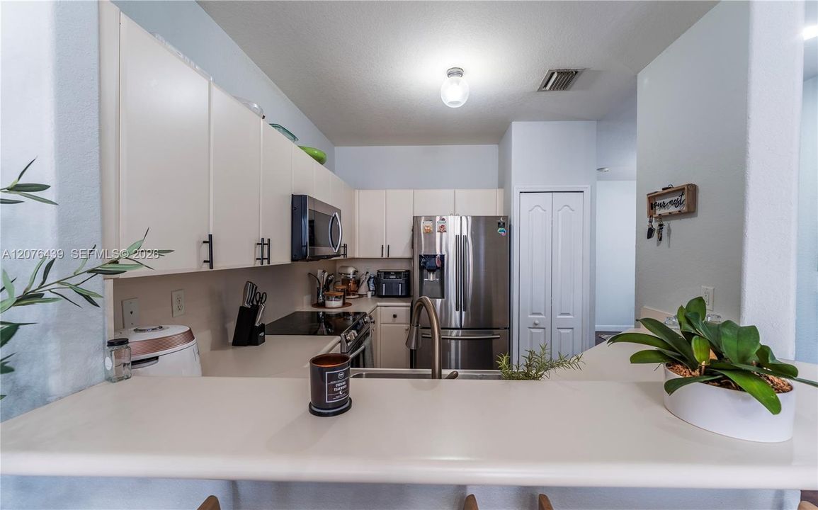 For Sale: $534,000 (3 beds, 3 baths, 1775 Square Feet)