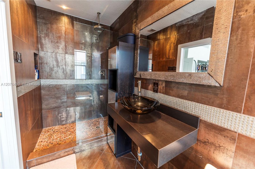For Sale: $534,000 (3 beds, 3 baths, 1775 Square Feet)