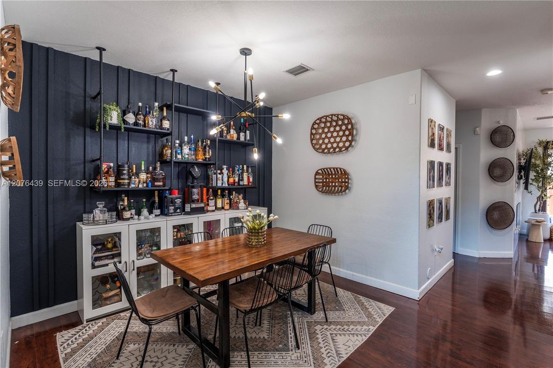 For Sale: $534,000 (3 beds, 3 baths, 1775 Square Feet)