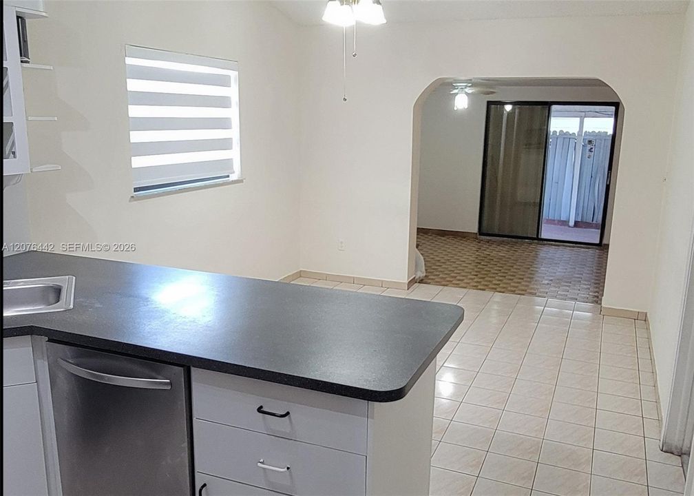En Venta: $504,900 (2 camas, 2 baños, 1174 Pies cuadrados)