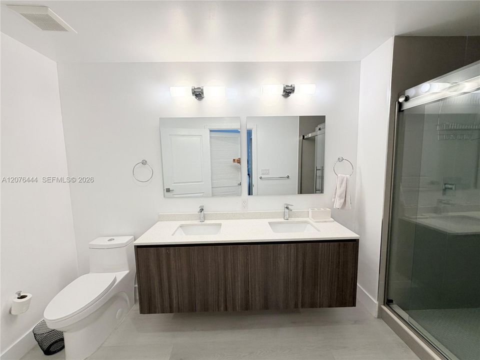 En Venta: $630,000 (2 camas, 2 baños, 1170 Pies cuadrados)